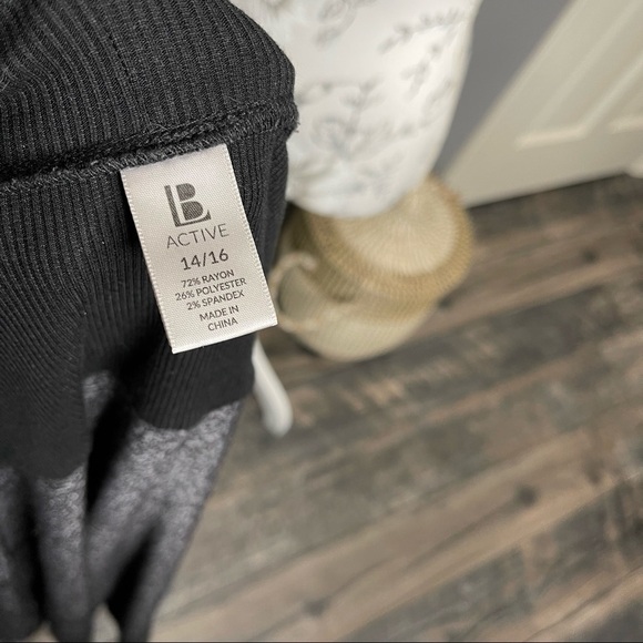 B Active Women’s Gray Black Pullover Cardigan Sweater Size 14 16 - Picture 5 of 5